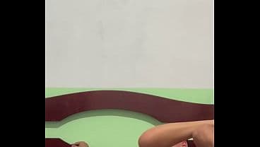 Morena gostosa novinha gravou dando pro amigo do namorado corno e mandou pra ele depois