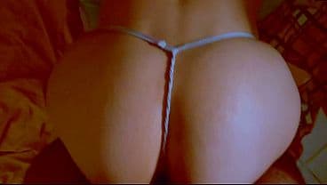 Me ensarto en su verga DURA con la tanga de lado